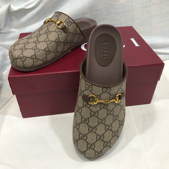 Gucci Women's Authentic Sandals - Picture 1 of 4